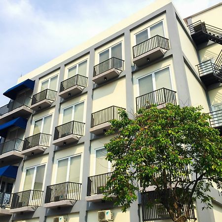 Topaz Residencia Yakarta Exterior foto