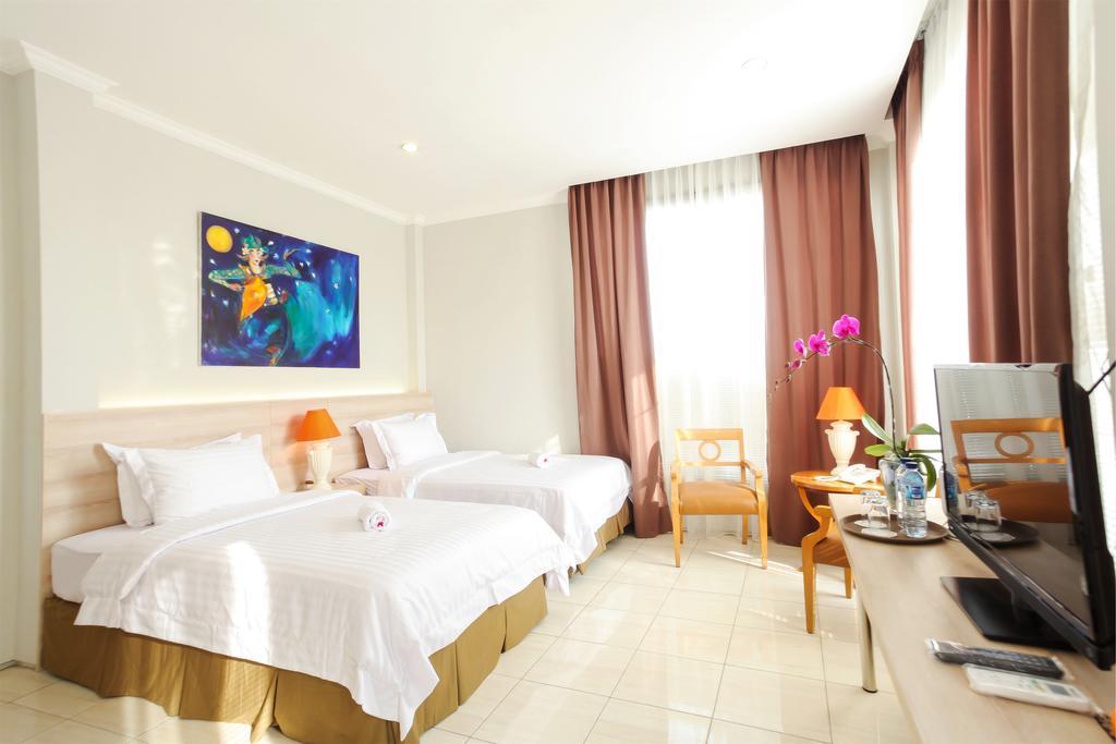 Topaz Residencia Yakarta Exterior foto