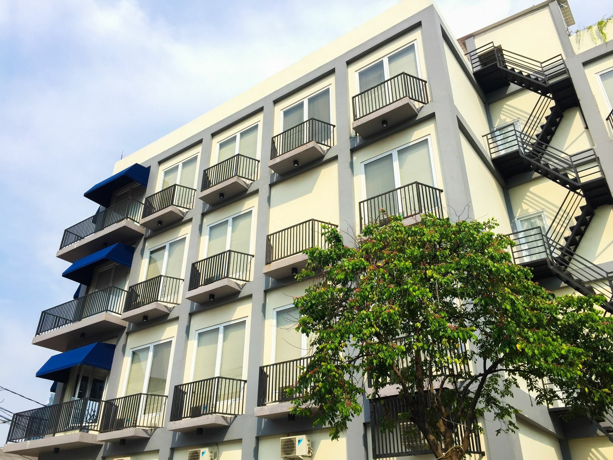 Topaz Residencia Yakarta Exterior foto
